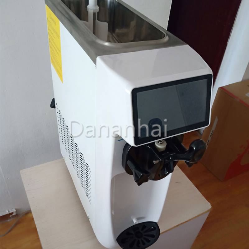 Volkswagen Desktop Mini Ice Cr - огляд і ціна Kitchen Appliances Quality